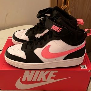 Court Borough Mid 2